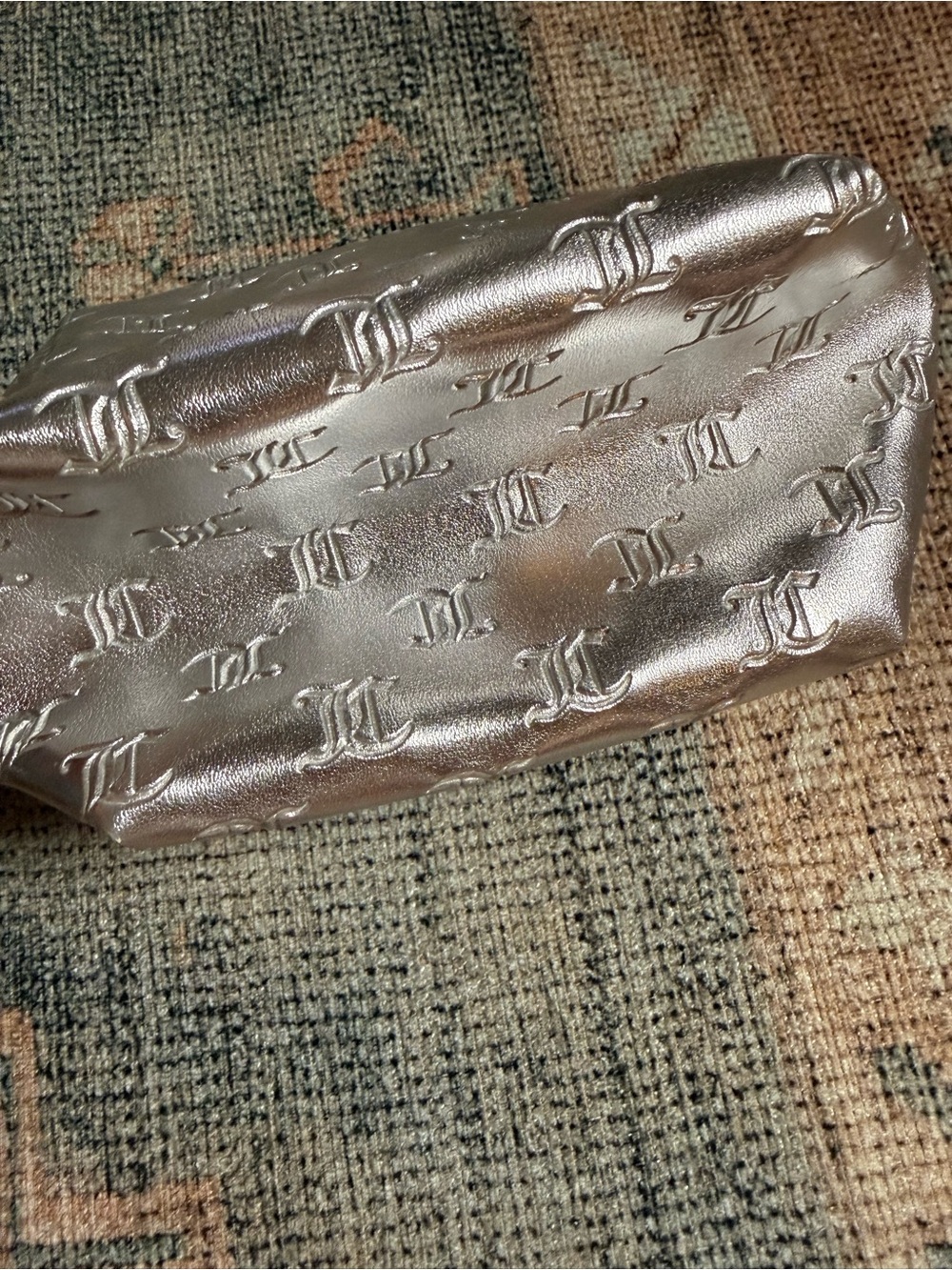 Juicy Couture Metallic Silver Embossed Makeup bag - Picture 4 of 7